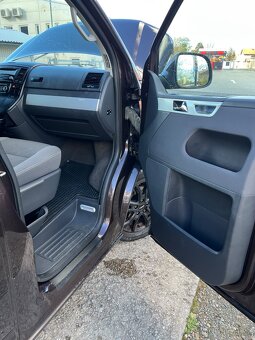 VW Multivan T5 2.0 TDI 103kW,rok 2010 - 7
