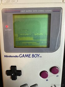 Nintendo Game Boy r. 1989 - 7