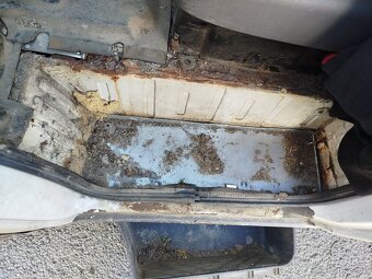 Ford tranzit 2.4 - 7