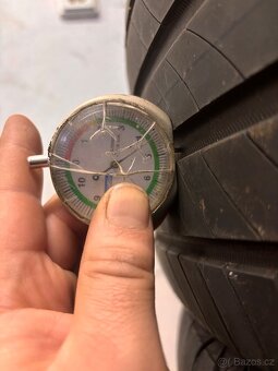 235/50/19 letní pneu - 7