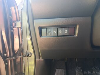 Suzuki Swift 1.2 hybrid 4x4 66kw 2021 1.majitel ČR(24.000km) - 7