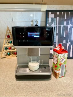 Kávovar Miele CM 6100 - 7