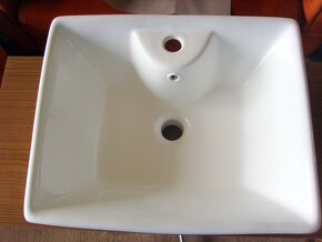 UMYVADLO + BATERIE se SPRCHOU+SIFON - 7