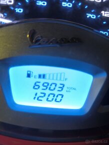 Vespa Primavera 125 - 7