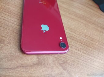 iPhone XR 64GB - červený - 7
