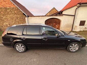 Ford Mondeo 2.0i - čist popisek - 7