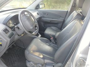 Hyundai Tucson 4 ×4 2,0crdi - 7