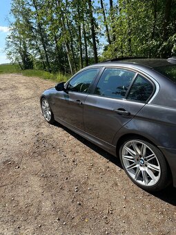 BMW E90 330i 190kw 2005 manual - 7