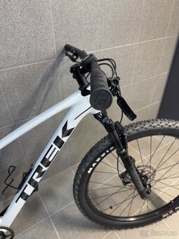 Trek Marlin 7 gen 3 vel.M - 7