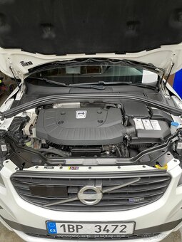 Volvo XC60, 2,4 D5  R-DESING 158kW - 7