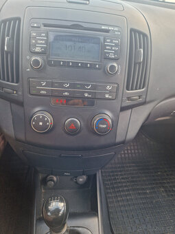 Hyundai i30 1.6 CRDi - 2009, ČR - 7