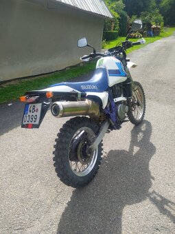 Suzuki DR - 7