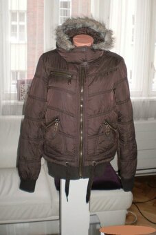 #zimni bunda# s kapucí# s kozesinou#prosivana - 7