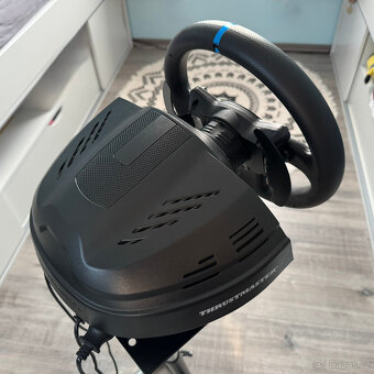 Volant Thrustmaster T300 RS, 3-pedály T3PA + Stojan DeluxeV2 - 7