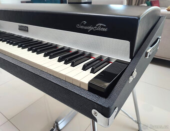 RHODES MARK I SeventyThree rok 1976 - 7