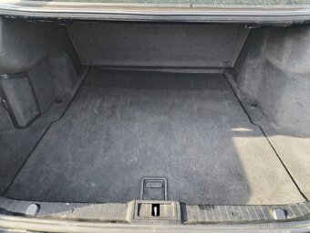 Mercedes Benz E220 - 7