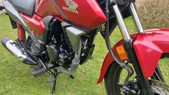 Honda CB125F pouze 7400 km - 7