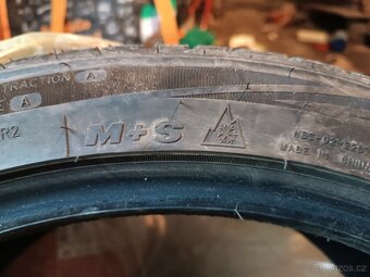 235/45r19 celoroční - 7