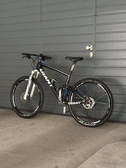Celoodpružne horské kolo Giant Anthem X - 7