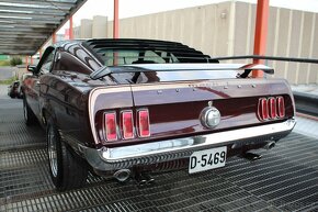 Ford Mustang Mach 1 - 7