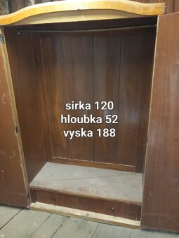 Starožitná skříň 120x52x188cm. - 7
