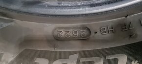Pneu Hankook 215/55 R17 98V - 7