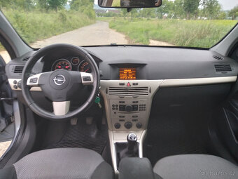 OPEL ASTRA CARAVAN - 7