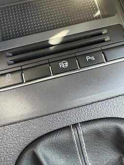 VW Touran LIFE 1.2 TSI , r. 2014, 172 tkm - 7