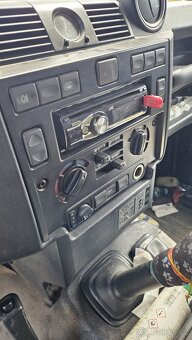 Land Rover Defender 110 Hard Top - 7