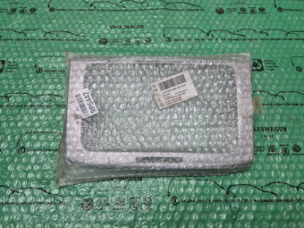 krytka spínačů (rámeček autorádia) matný chrom VW Passat (B6 - 7