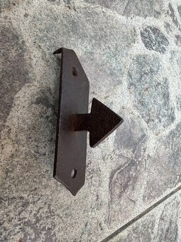 Starožitný zámek asi k truhle - 7