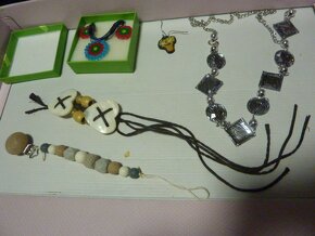 HRAČKY,POSTAVY PRAVĚCÍ DINOSAUŘI,ZVÍŘATA Z DNEŠNÍ DOBY, ATD. - 7