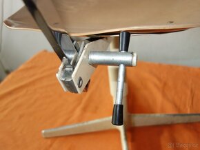 Stará OTOČNÁ židle kov a plast polohovací - 7