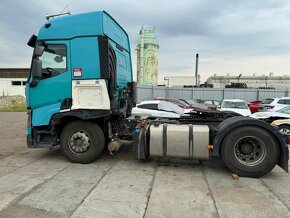 Renault T 345kw rv:2015/2 havarovane lehce na předek - 7