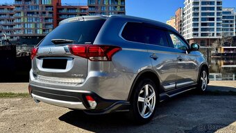 Mitsubishi Outlander 2,2 DI-D, 4x4 - 7
