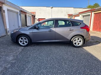 FORD FOCUS 1.6 16V 77 kw - benzín - 7