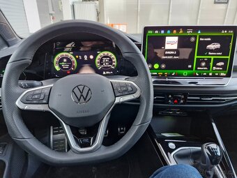 VW Golf 8, 110 KW, nejnovější model - 7