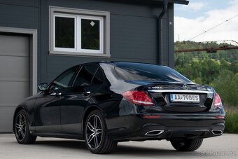 Mercedes-Benz E trieda Sedan 400 d 4MATIC A/T - 7