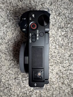Sony ZV E-10 - Bezzrcadlová Kamera - jako nová - 7