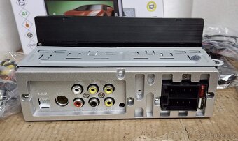1DIN autorádio s bezdrátovým Apple Carplay a Android Auto - 7