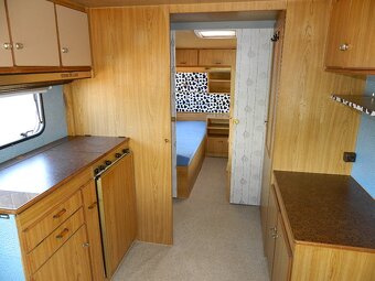 Dvouosý karavan Wilk Stern de luxe - 7