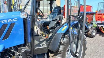 Traktor Farmtrac 555DTC V - 7