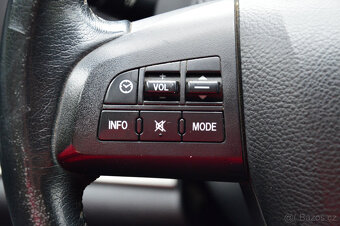 Mazda 6 combi 2,2 MZR-CD, r. v. 2011, 120 kw, 2 sady pneu - 7