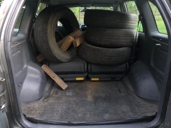 Prodám Toyota Rav 2,0diesel 4x4 ,2003 - 7