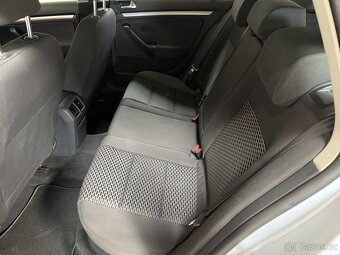 Volkswagen Golf 1.6TDI , 77 kW nafta, 2011 - 7