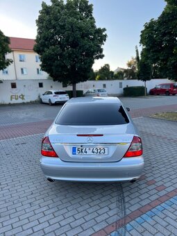 Mercedes Benz W211 - 7