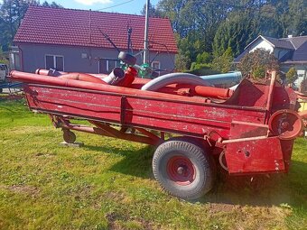 Rozmetadlo hnoje 3 t - 7