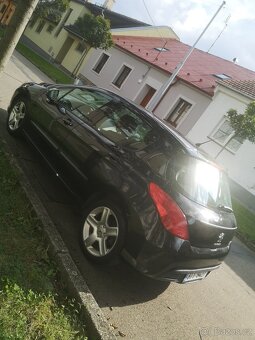 Peugeot 308 1.4i 100tkm CZ Kup Extra zachovalý LED - 7