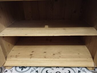 Stará, komínová kredenc, příborník po renovaci - 7