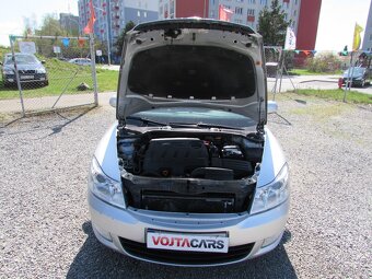 Škoda Octavia II 1.6 TDi 77kW kombi, Servisní kniha, 2.maj. - 7